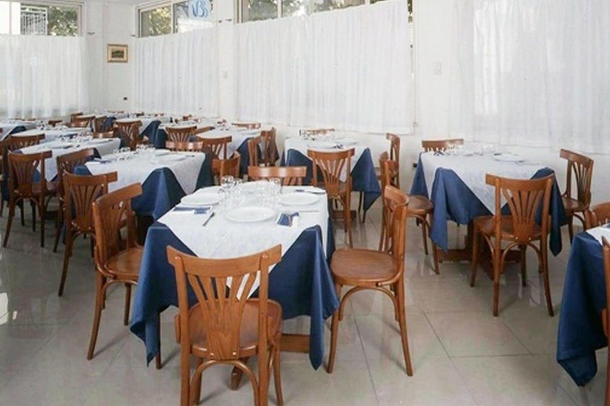 Blue Hotel 切塞纳蒂科 外观 照片