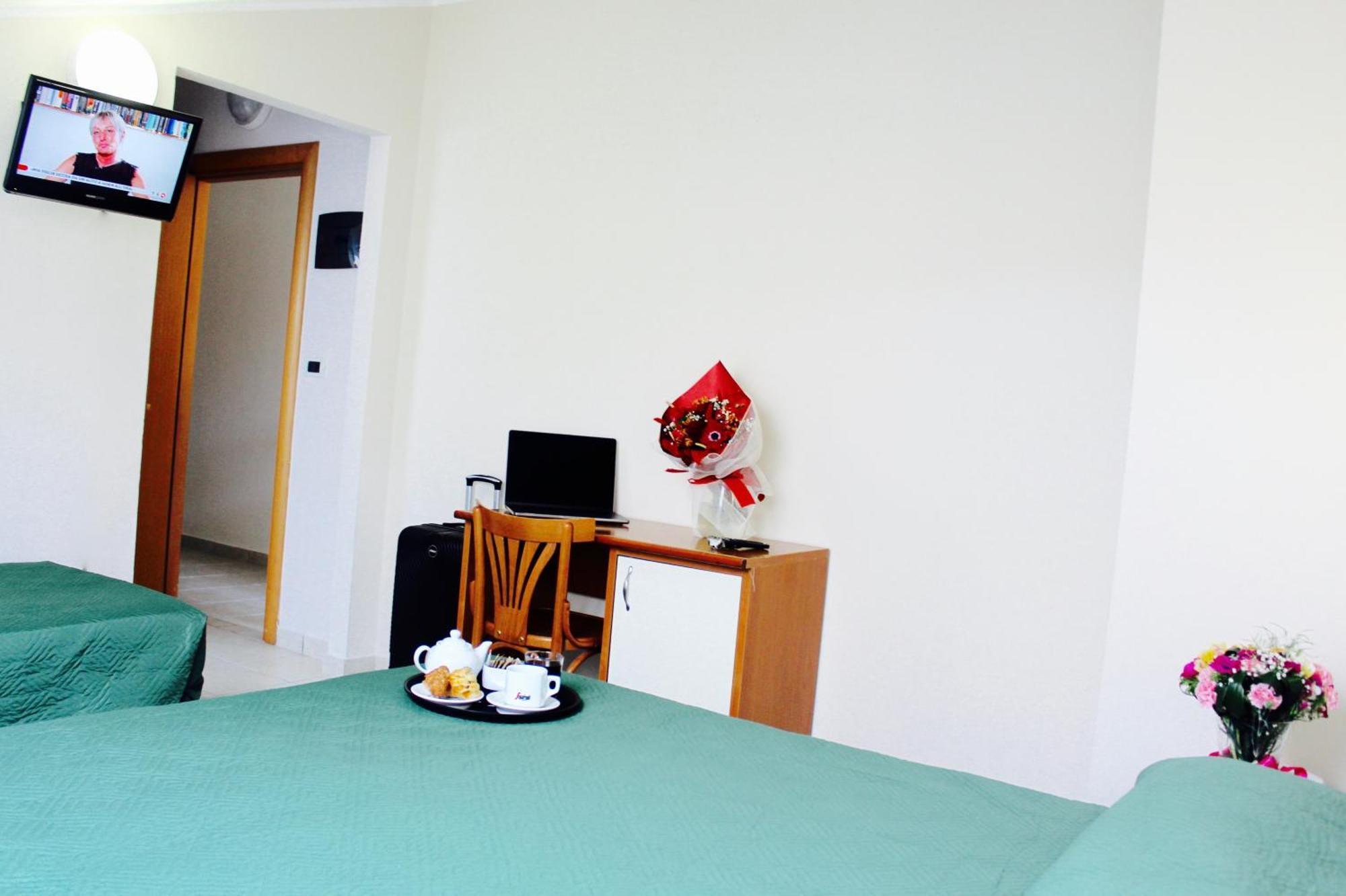 Blue Hotel 切塞纳蒂科 外观 照片