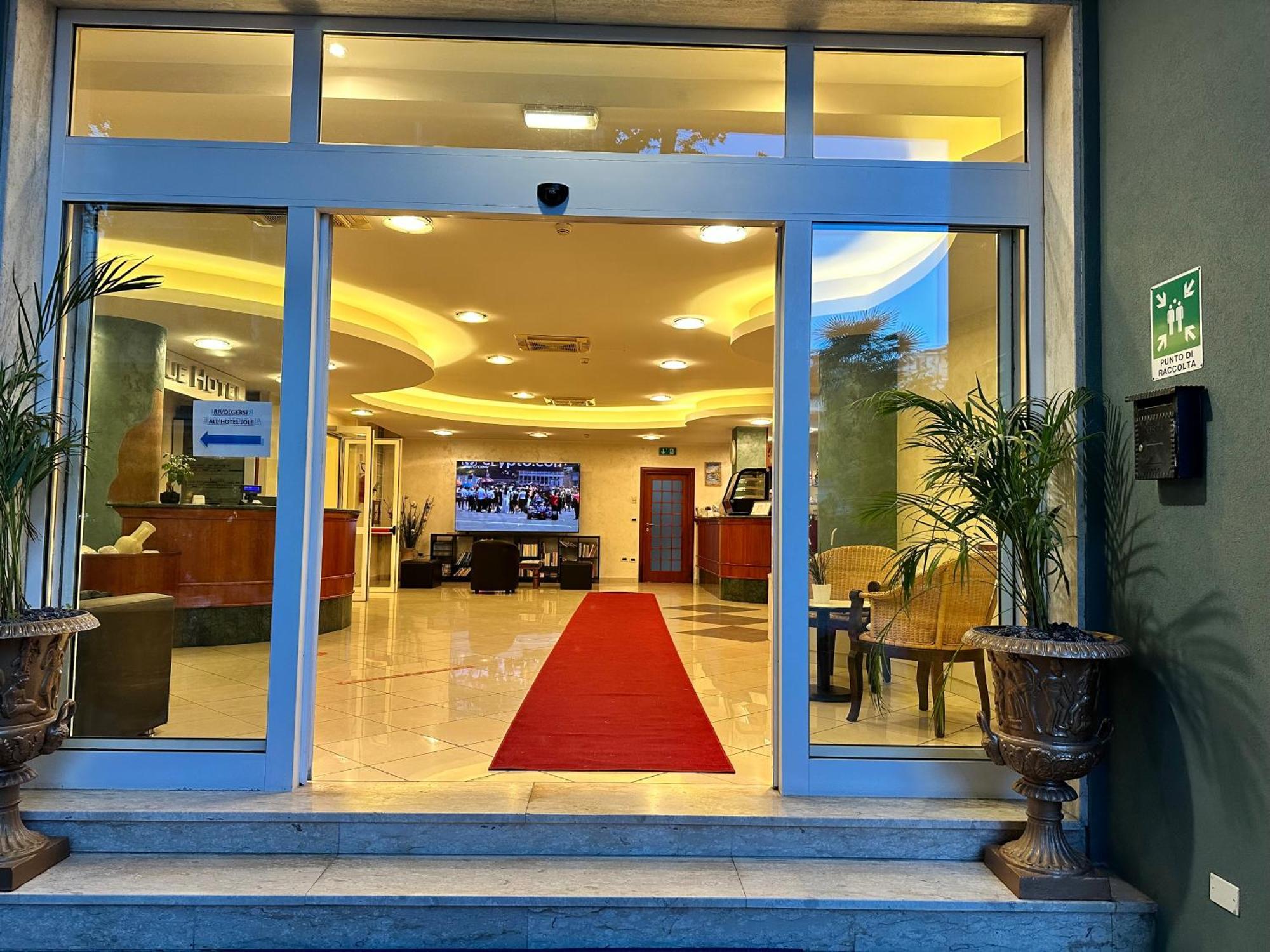 Blue Hotel 切塞纳蒂科 外观 照片