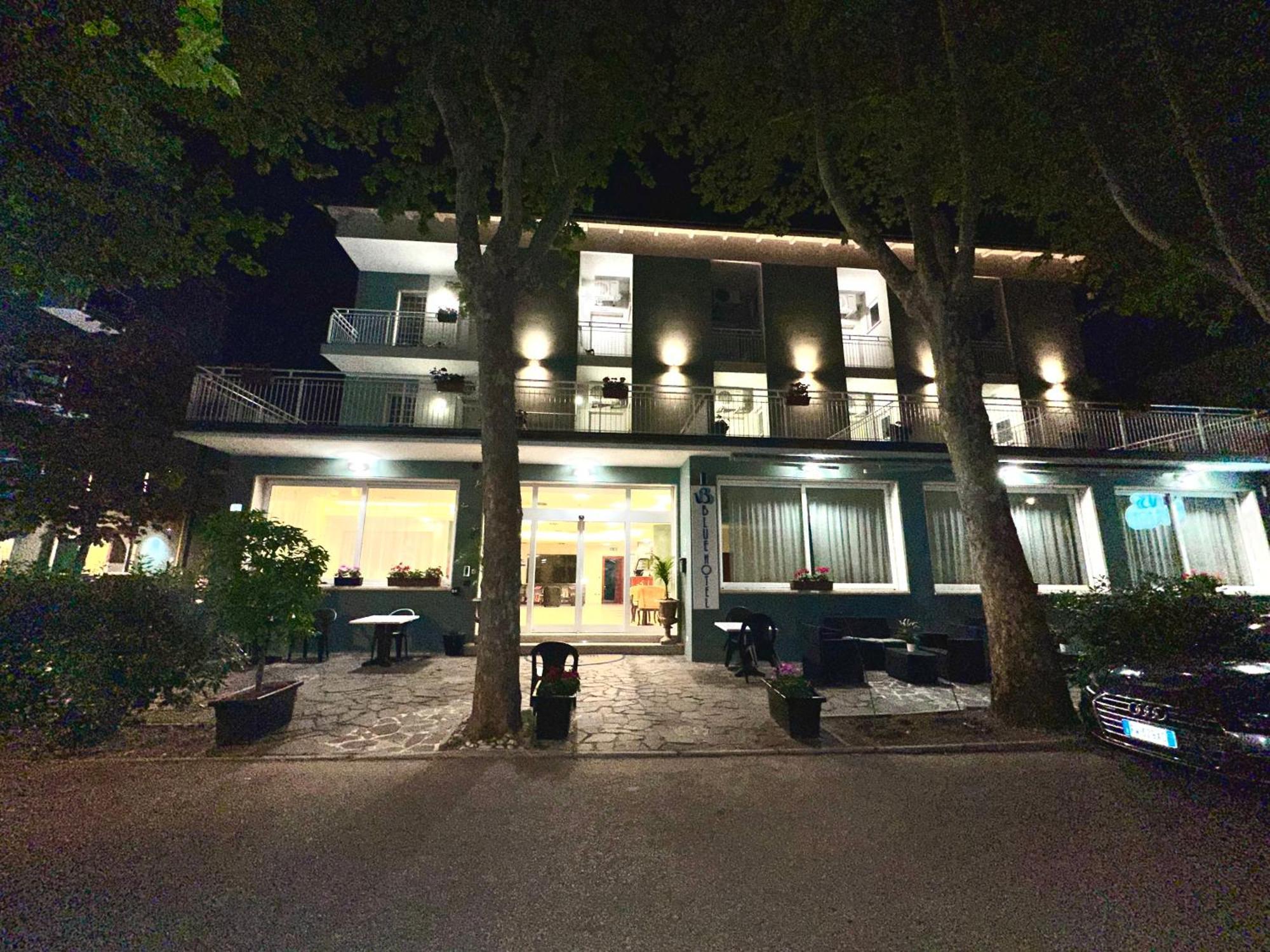 Blue Hotel 切塞纳蒂科 外观 照片