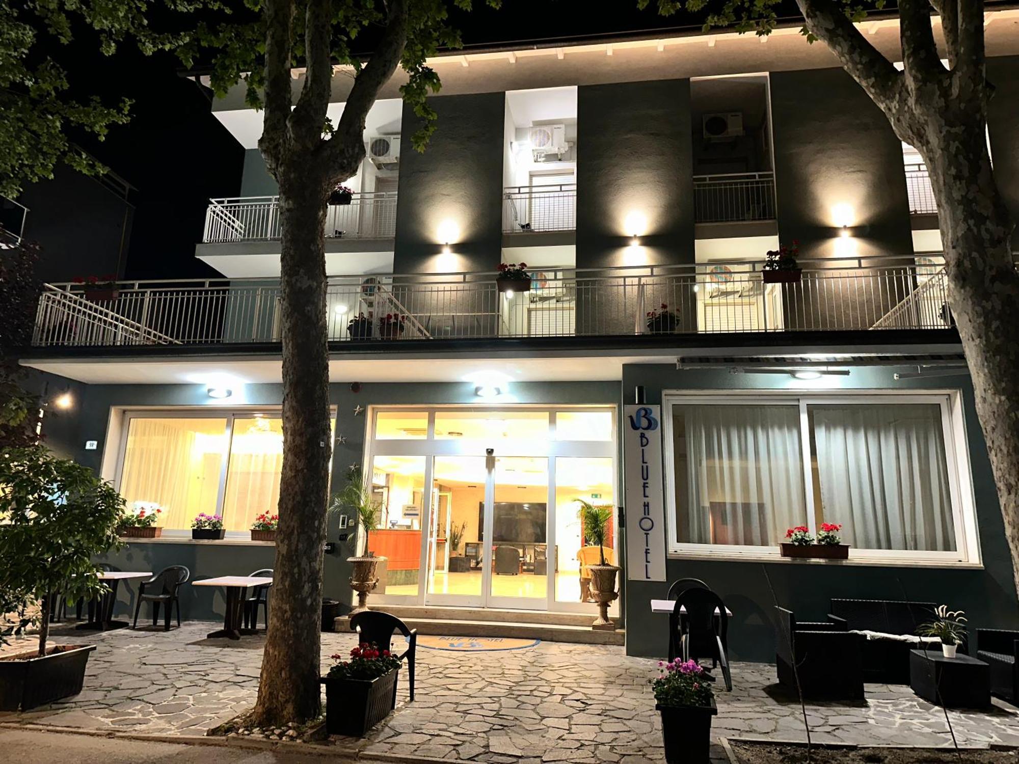 Blue Hotel 切塞纳蒂科 外观 照片
