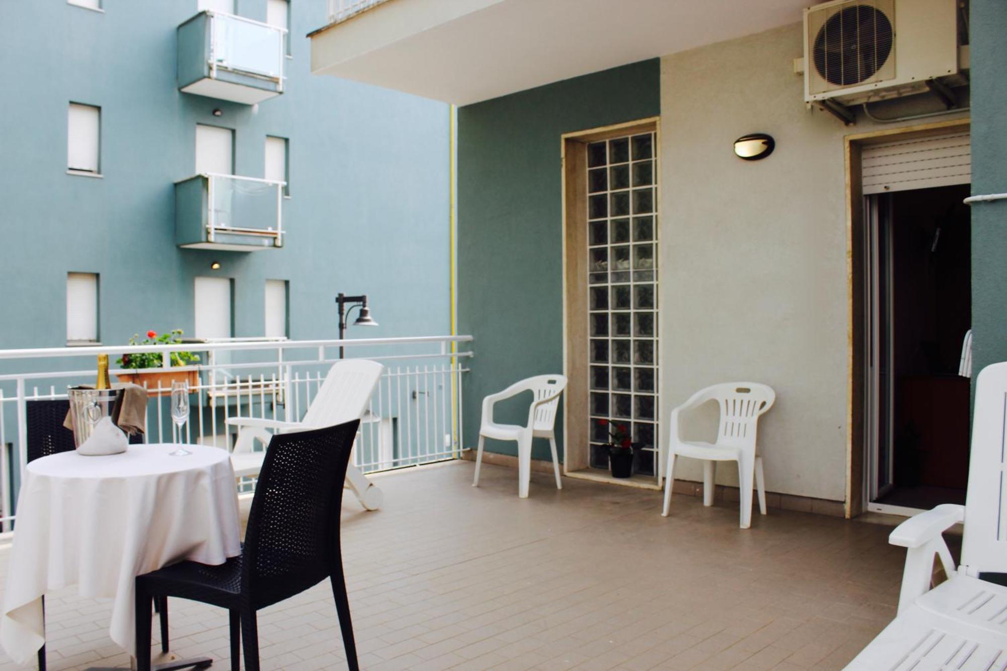 Blue Hotel 切塞纳蒂科 外观 照片