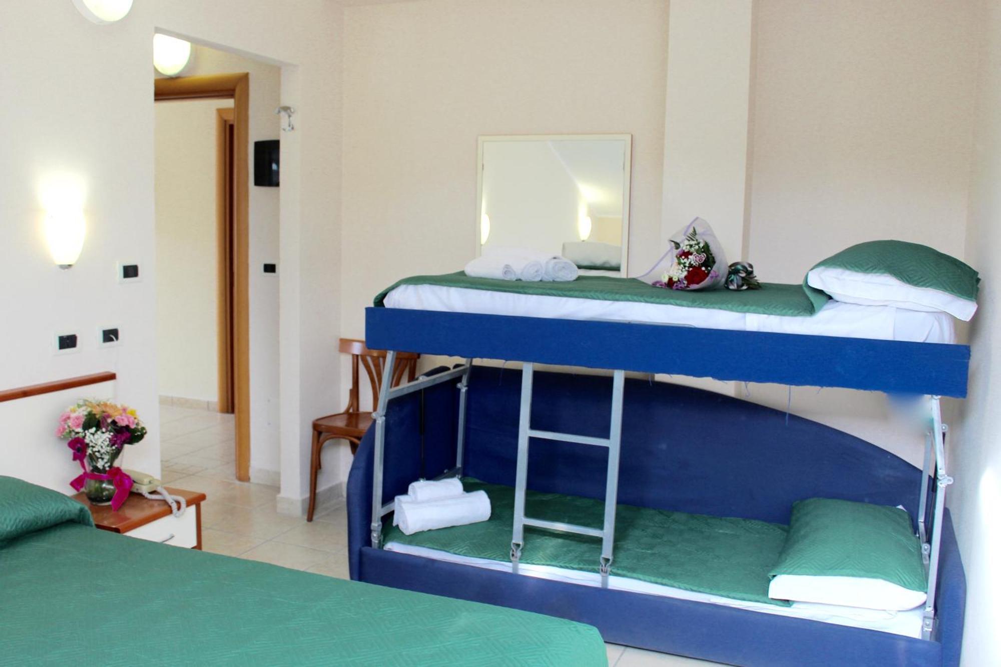 Blue Hotel 切塞纳蒂科 外观 照片