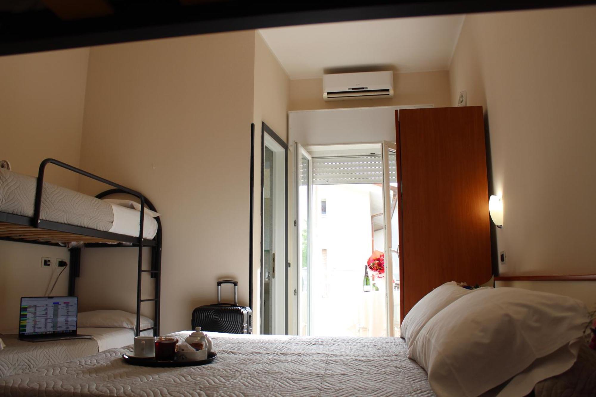 Blue Hotel 切塞纳蒂科 外观 照片