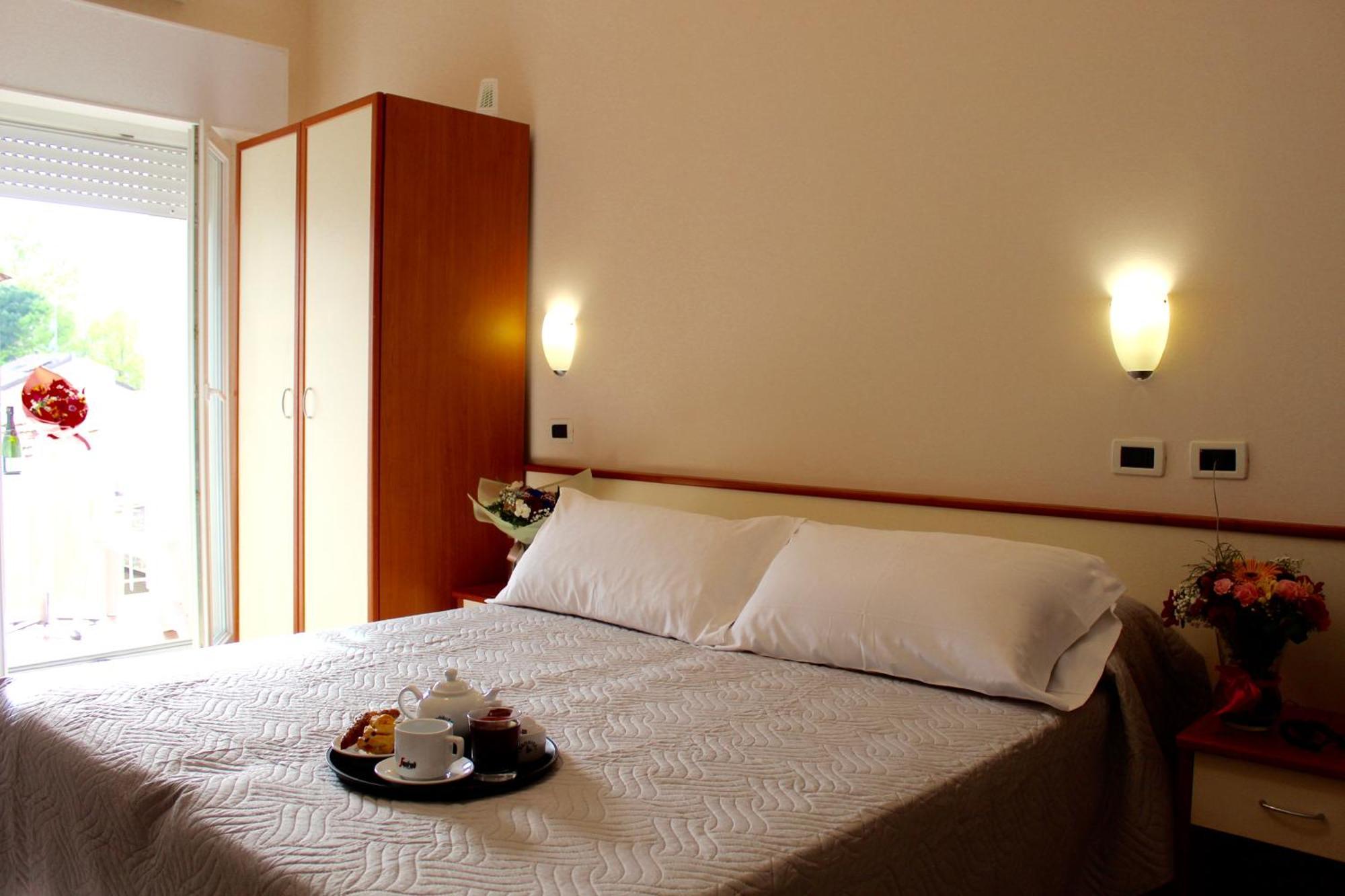 Blue Hotel 切塞纳蒂科 外观 照片